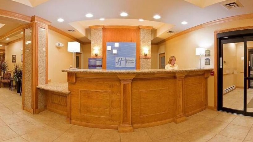 Imagen de los interiores del Hotel Holiday Inn Express And Suites Detroit - Utica, An Ihg. Foto 18