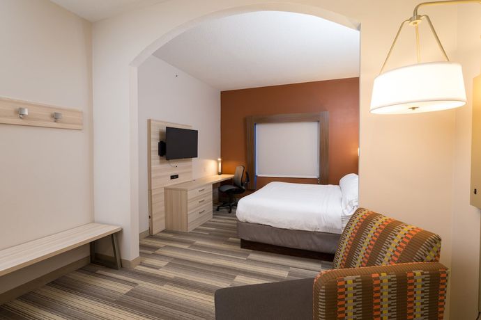 Imagen de la habitación del Hotel Holiday Inn Express And Suites Detroit - Utica, An Ihg. Foto 10