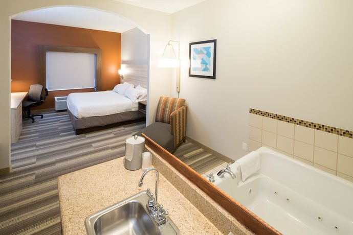 Imagen de la habitación del Hotel Holiday Inn Express And Suites Detroit - Utica, An Ihg. Foto 16
