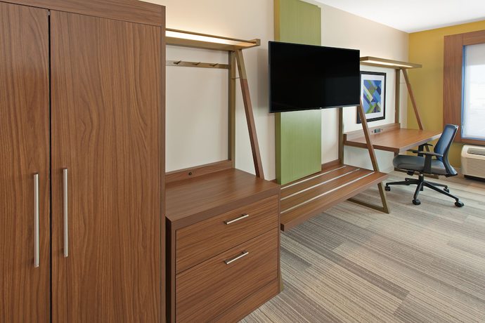 Imagen de la habitación del Hotel Holiday Inn Express And Suites Detroit/sterling Heights, An Ihg. Foto 2