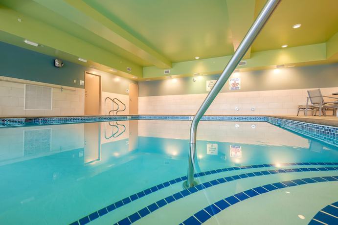 Imagen de la piscina del Hotel Holiday Inn Express And Suites Eagan - Minneapolis Area, An Ihg. Foto 20