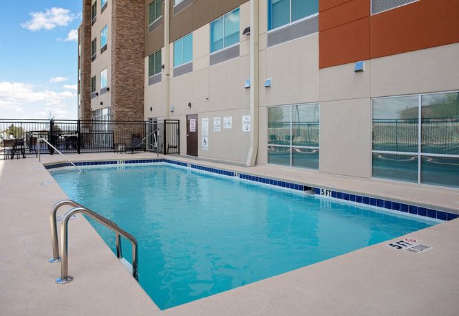 Imagen de la piscina del Hotel Holiday Inn Express And Suites El Paso North, An Ihg. Foto 19