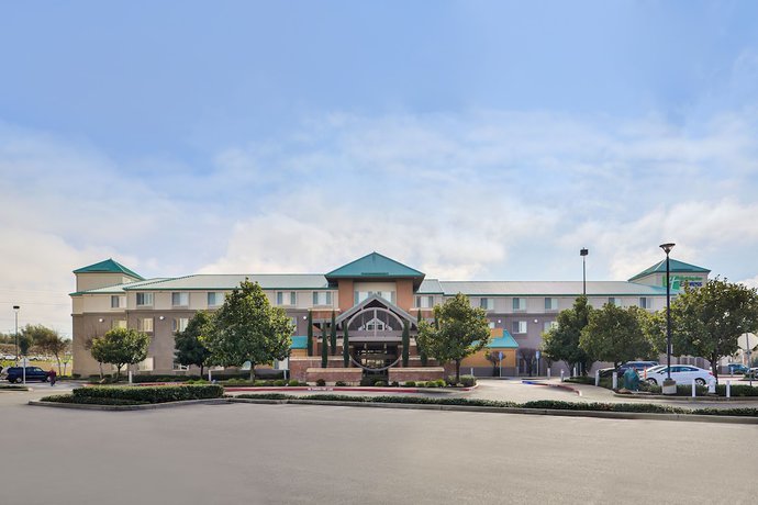 Imagen general del Hotel Holiday Inn Express And Suites Elk Grove Central - Hwy 99, An Ihg. Foto 1