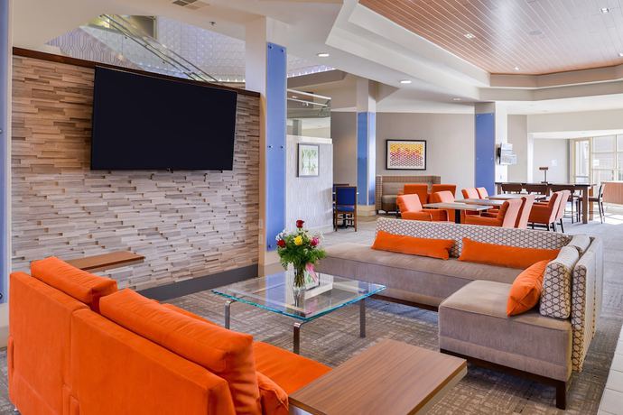 Imagen de los interiores del Hotel Holiday Inn Express And Suites Elk Grove Central - Hwy 99, An Ihg. Foto 18