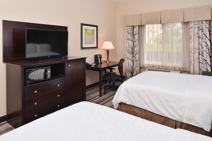 Imagen de la habitación del Hotel Holiday Inn Express And Suites Emporia Northwest, An Ihg. Foto 8