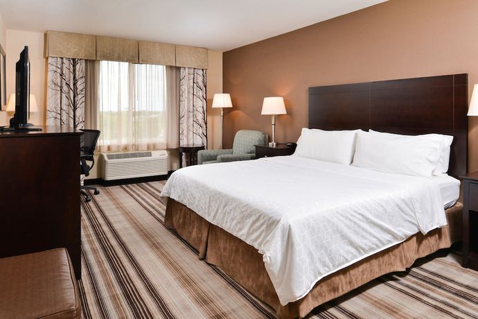 Imagen de la habitación del Hotel Holiday Inn Express And Suites Emporia Northwest, An Ihg. Foto 12