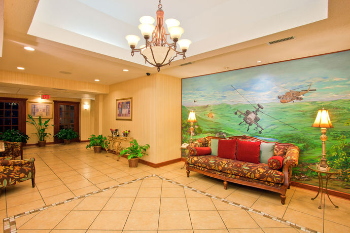 Imagen de los interiores del Hotel Holiday Inn Express And Suites Enterprise. Foto 9