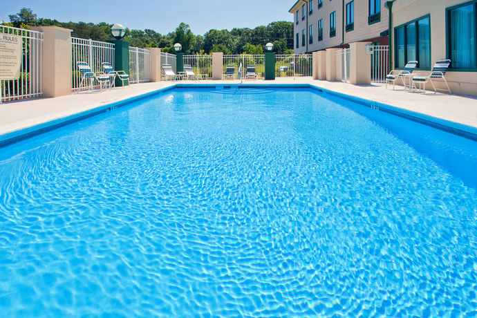 Imagen de la piscina del Hotel Holiday Inn Express And Suites Enterprise. Foto 15