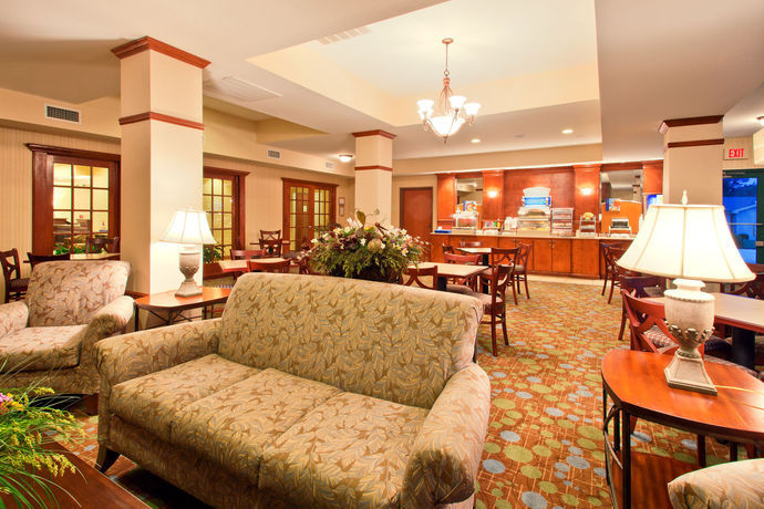 Imagen de los exteriores del Hotel Holiday Inn Express And Suites Enterprise. Foto 8