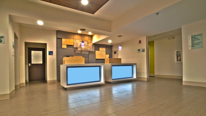 Imagen de los interiores del Hotel Holiday Inn Express And Suites Evansville North, An Ihg. Foto 14