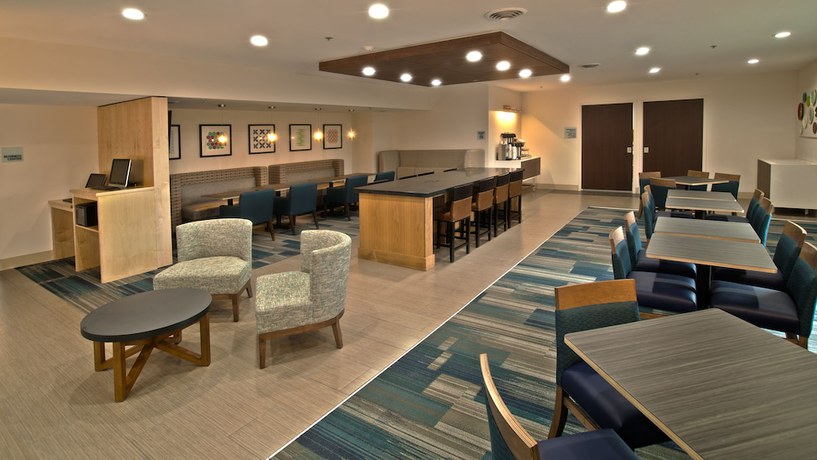 Imagen de los interiores del Hotel Holiday Inn Express And Suites Evansville North, An Ihg. Foto 19