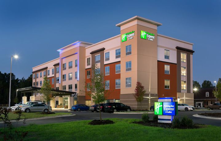 Imagen general del Hotel Holiday Inn Express And Suites Fayetteville South, an IHG. Foto 1