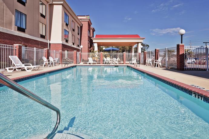 Imagen general del Hotel Holiday Inn Express And Suites Forest, An Ihg. Foto 1