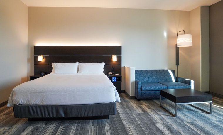 Imagen de la habitación del Hotel Holiday Inn Express And Suites Franklin - Berry Farms, An Ihg. Foto 15