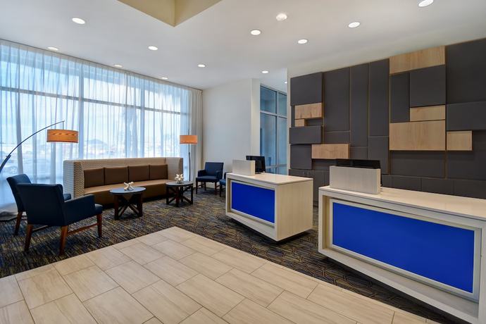 Imagen de los interiores del Hotel Holiday Inn Express And Suites Galveston Beach, an IHG. Foto 16