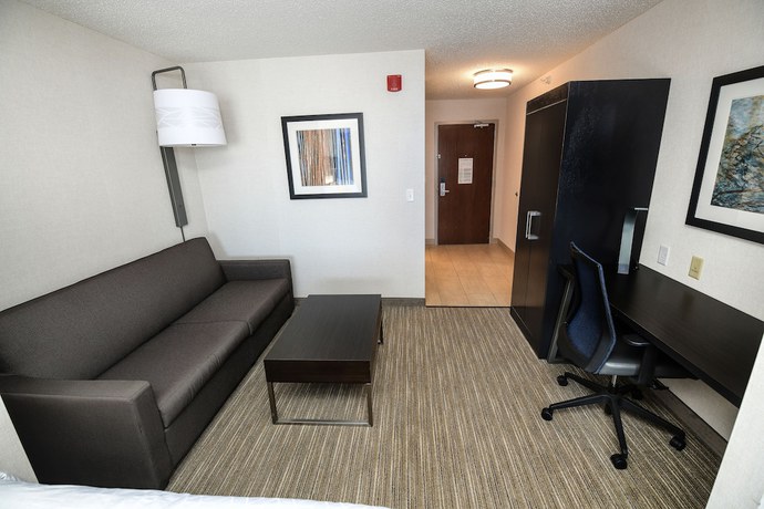 Imagen de la habitación del Hotel Holiday Inn Express And Suites Grand Forks, An Ihg. Foto 9
