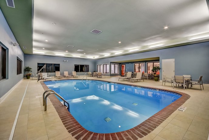 Imagen de la piscina del Hotel Holiday Inn Express And Suites Greenville Airport, An Ihg. Foto 20