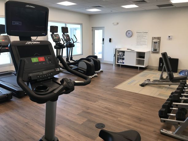 Imagen de los interiores del Hotel Holiday Inn Express And Suites Hannibal - Medical Center, an IHG. Foto 19
