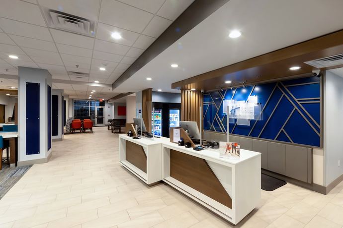 Imagen de los interiores del Hotel Holiday Inn Express And Suites Harrisonburg University Area, An Ihg. Foto 18