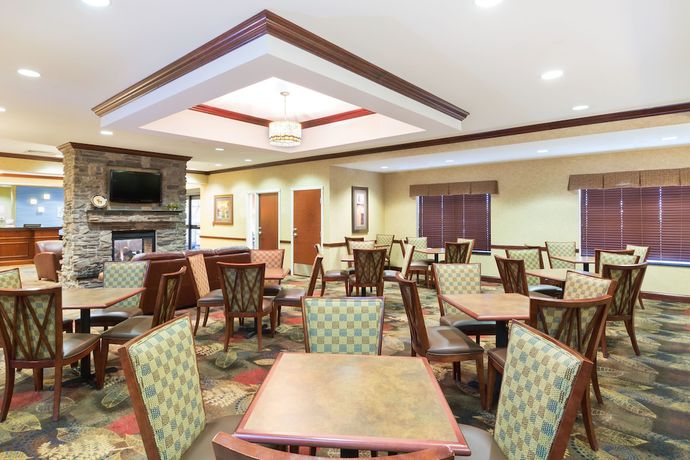 Imagen del bar/restaurante del Hotel Holiday Inn Express And Suites Helena, An Ihg. Foto 4