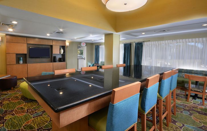 Imagen de los interiores del Hotel Holiday Inn Express And Suites High Point South, An Ihg. Foto 19