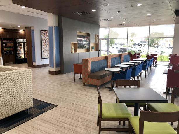 Imagen de los interiores del Hotel Holiday Inn Express And Suites Houston Westchase - Westheimer. Foto 14