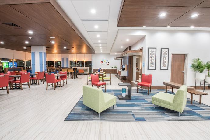 Imagen de los interiores del Hotel Holiday Inn Express And Suites Houston Westchase - Westheimer. Foto 19