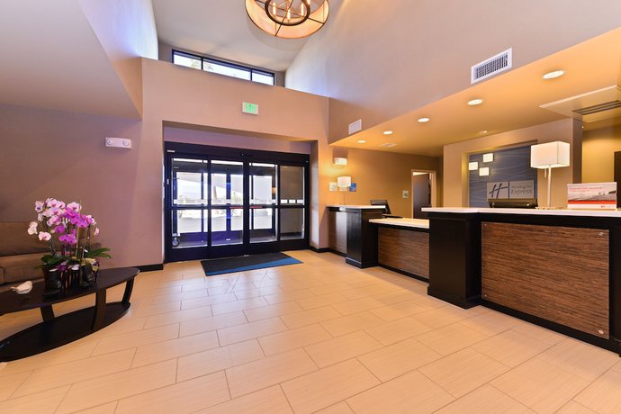 Imagen de los interiores del Hotel Holiday Inn Express And Suites Indio - Coachella Valley, An Ihg. Foto 16