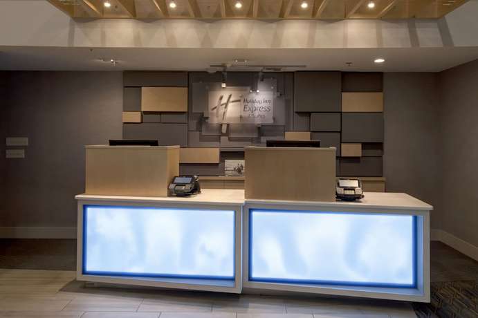 Imagen de los interiores del Hotel Holiday Inn Express And Suites Interstate 90, An Ihg. Foto 20