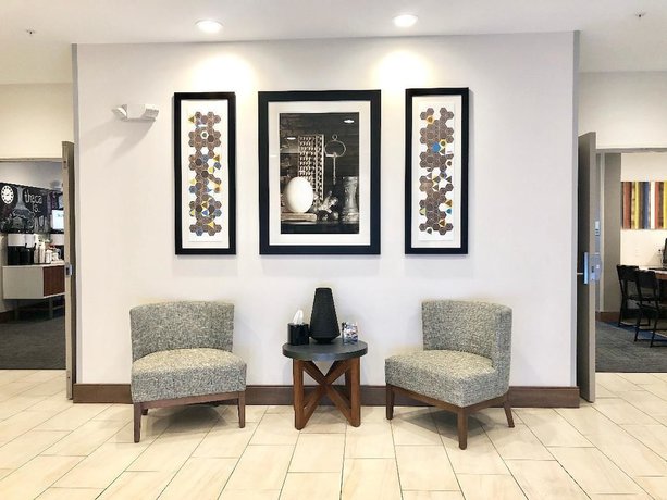 Imagen de los interiores del Hotel Holiday Inn Express And Suites Ithaca, An Ihg. Foto 15