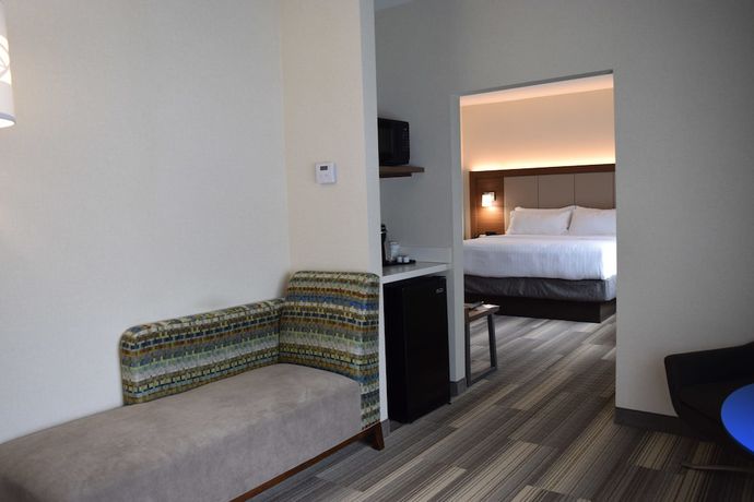 Imagen de la habitación del Hotel Holiday Inn Express And Suites Ithaca, An Ihg. Foto 14