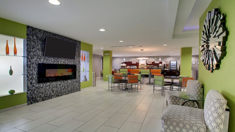 Imagen de los interiores del Hotel Holiday Inn Express And Suites Jackson Downtown - Coliseum, An Ihg. Foto 20