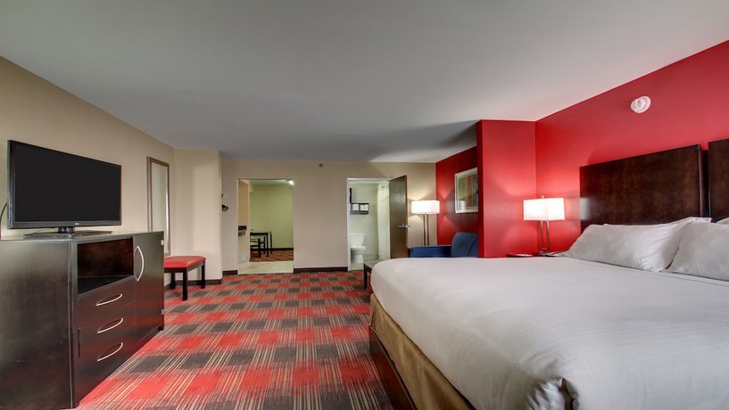 Imagen de la habitación del Hotel Holiday Inn Express And Suites Jackson Downtown - Coliseum, An Ihg. Foto 10