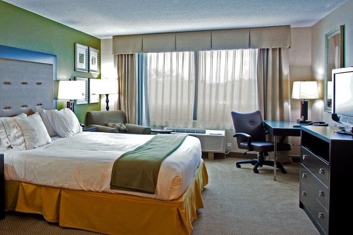 Imagen de la habitación del Hotel Holiday Inn Express And Suites Jacksonville-mayport/beach, An Ihg. Foto 11