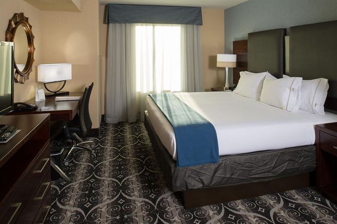 Imagen de los interiores del Hotel Holiday Inn Express And Suites Kansas City Airport. Foto 13