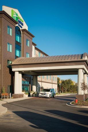 Imagen general del Hotel Holiday Inn Express And Suites Kansas City Airport. Foto 4