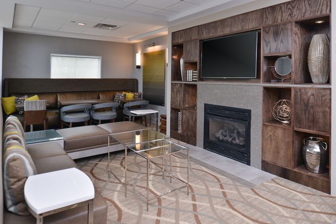 Imagen de los interiores del Hotel Holiday Inn Express And Suites Lafayette, An Ihg. Foto 19