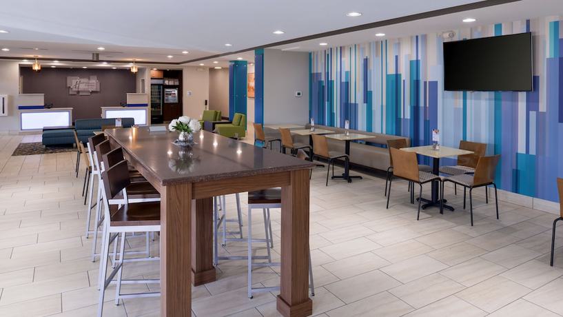 Imagen de los interiores del Hotel Holiday Inn Express And Suites Lexington Midtown - I-75, An Ihg. Foto 15