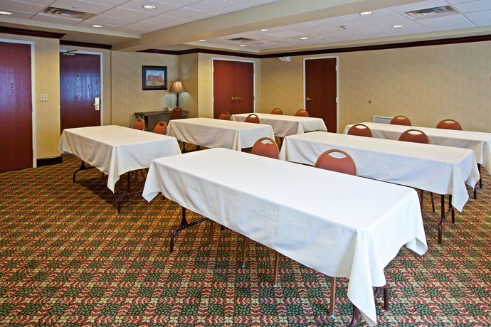 Imagen de la habitación del Hotel Holiday Inn Express And Suites Lexington-dow. Foto 7