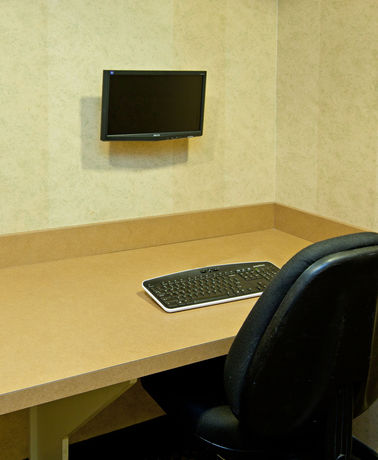 Imagen de los interiores del Hotel Holiday Inn Express And Suites Lexington-dow. Foto 14