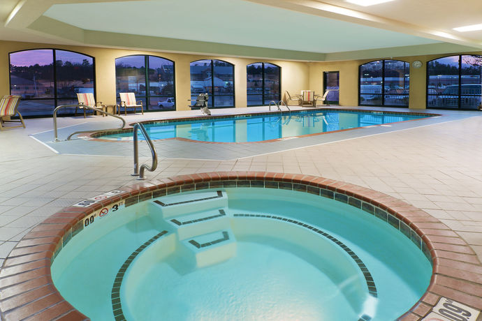 Imagen de los interiores del Hotel Holiday Inn Express And Suites Little Rock-west. Foto 13