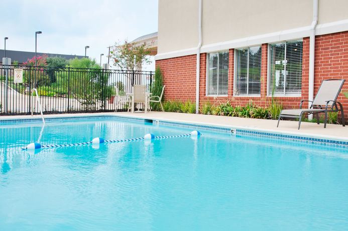 Imagen de la piscina del Hotel Holiday Inn Express And Suites Livingston, An Ihg. Foto 19