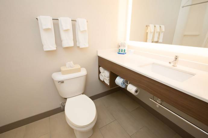 Imagen de la habitación del Hotel Holiday Inn Express And Suites Madison, An Ihg. Foto 5