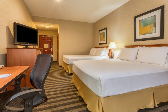 Imagen de la habitación del Hotel Holiday Inn Express And Suites Manteca, An Ihg. Foto 2