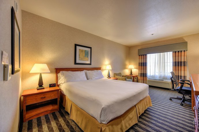 Imagen de la habitación del Hotel Holiday Inn Express And Suites Manteca, An Ihg. Foto 6