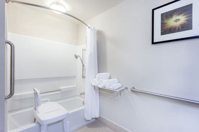 Imagen de la habitación del Hotel Holiday Inn Express And Suites Mebane, An Ihg. Foto 2