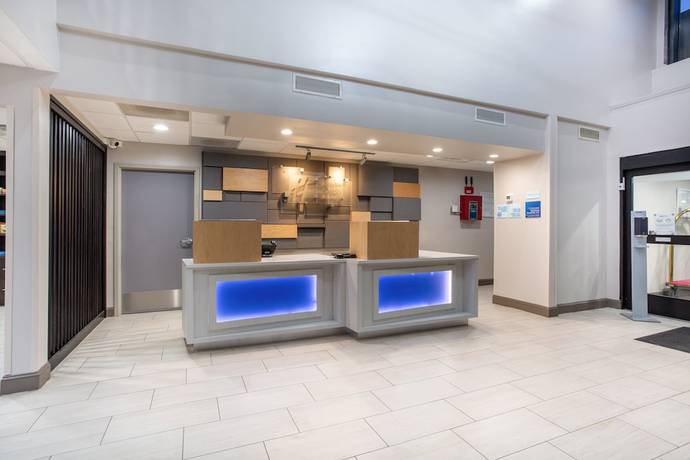 Imagen de los interiores del Hotel Holiday Inn Express And Suites Morehead City. Foto 19