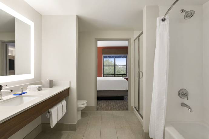 Imagen de la habitación del Hotel Holiday Inn Express And Suites Mt. Pleasant, An Ihg. Foto 2