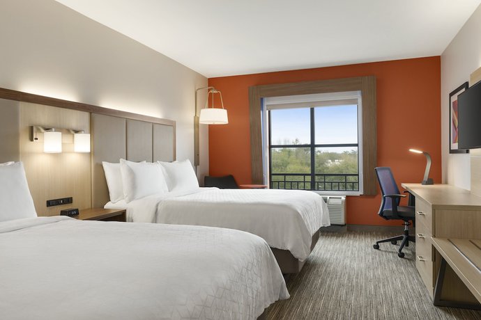 Imagen de la habitación del Hotel Holiday Inn Express And Suites Mt. Pleasant, An Ihg. Foto 12