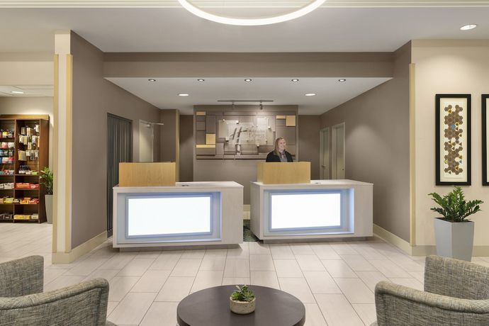 Imagen de los interiores del Hotel Holiday Inn Express And Suites Mt. Pleasant, An Ihg. Foto 20